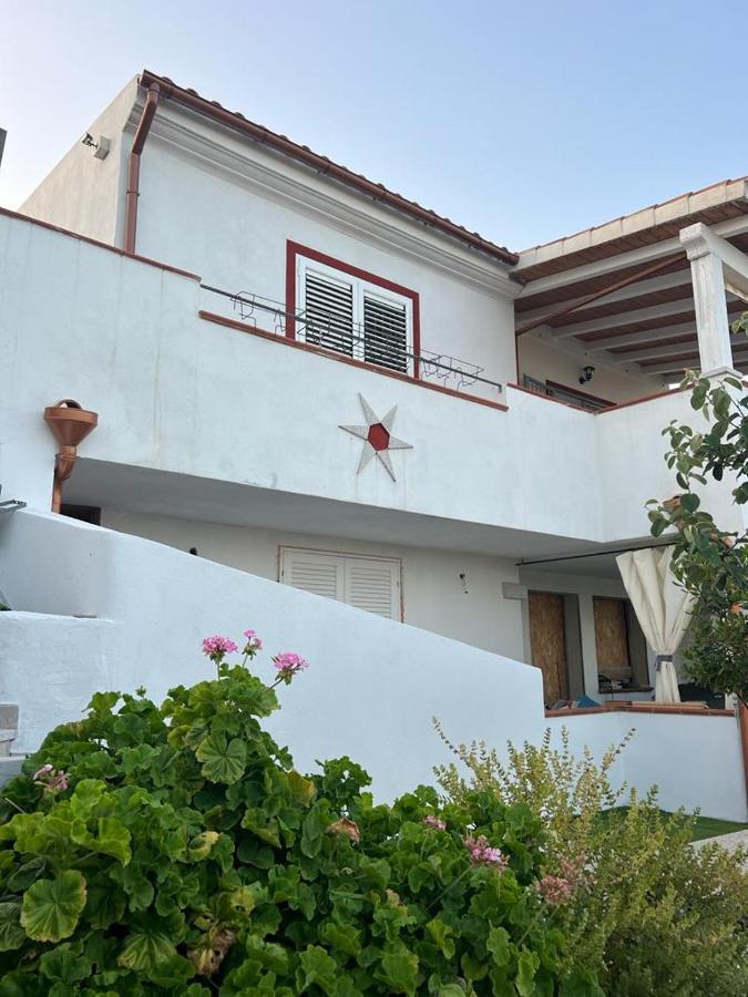 Hotel Insula -- Telti Exterior foto